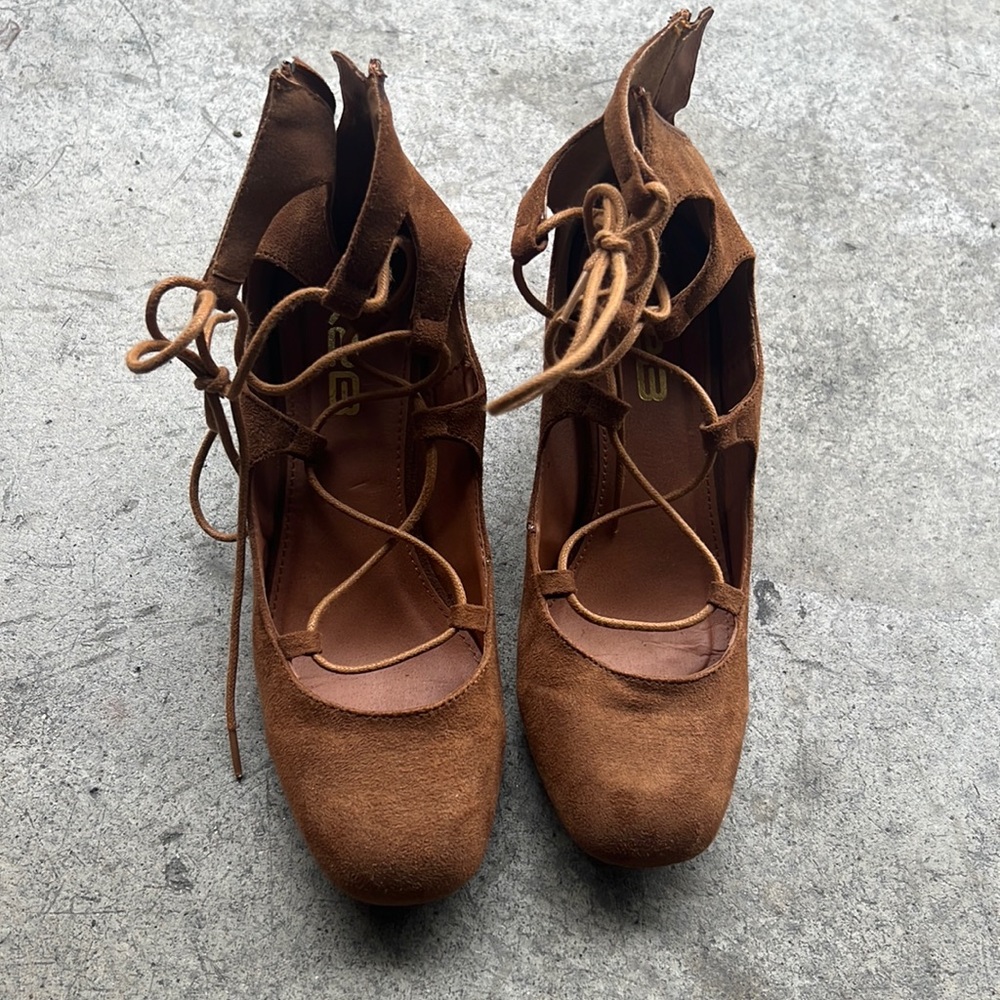 Worn once heels! Super cute.